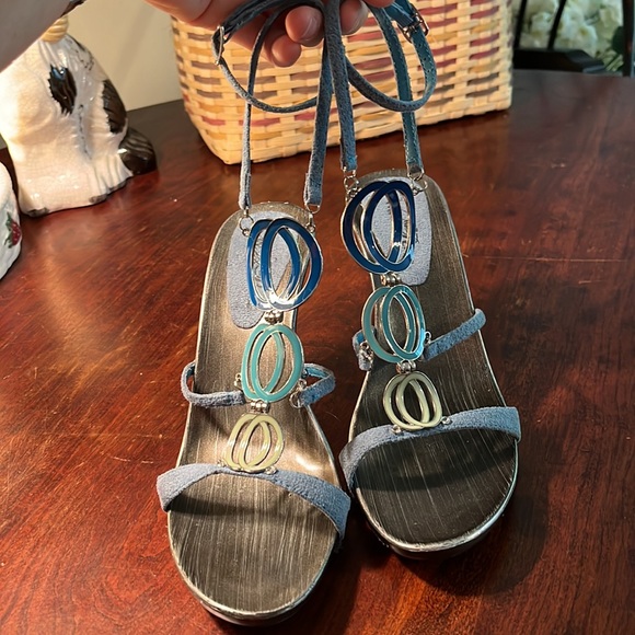 Wild Rose heels, sz 8.5m - Picture 5 of 16